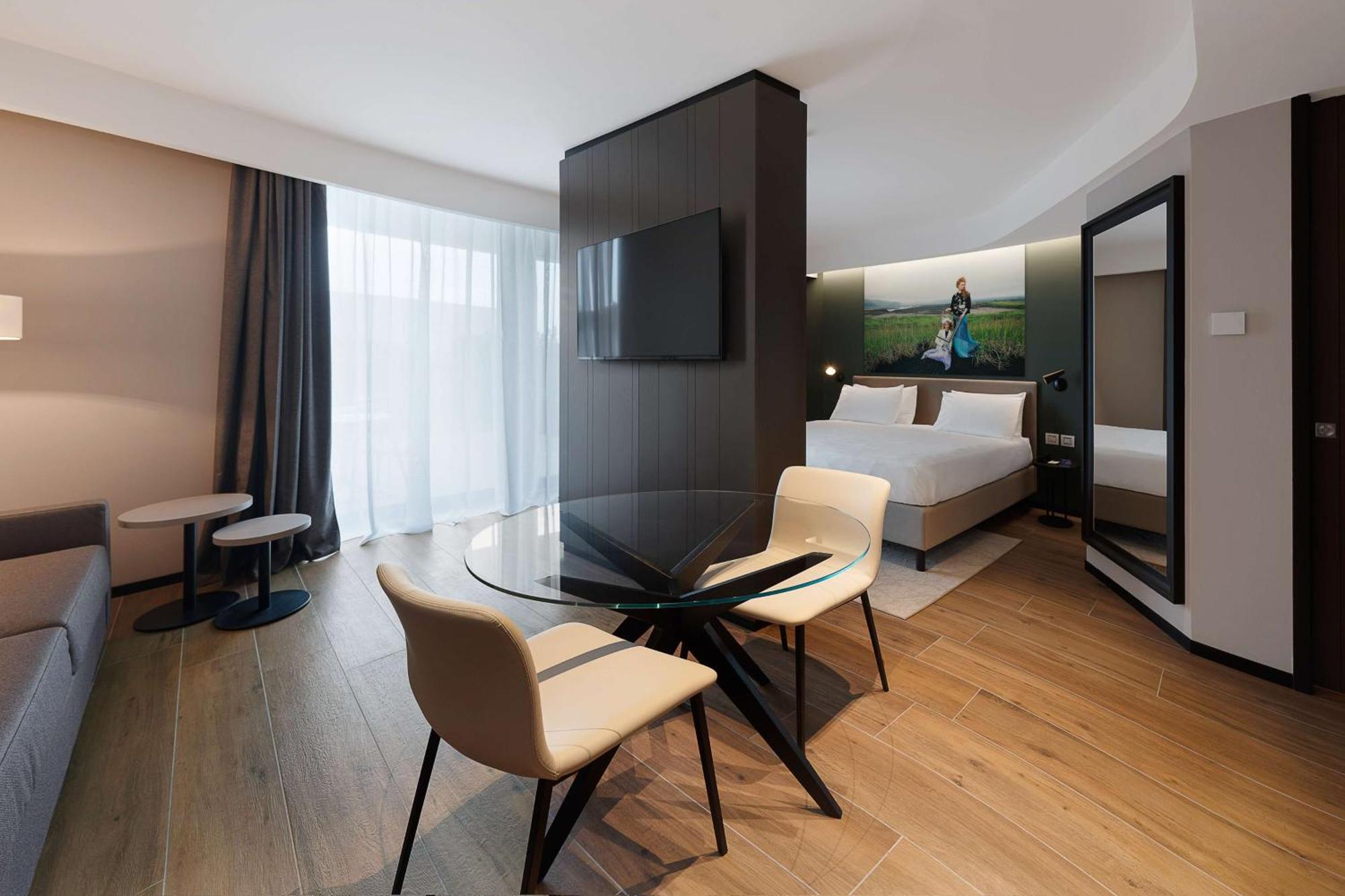 Radisson Blu Hotel, Bergamo Choruslife Екстер'єр фото