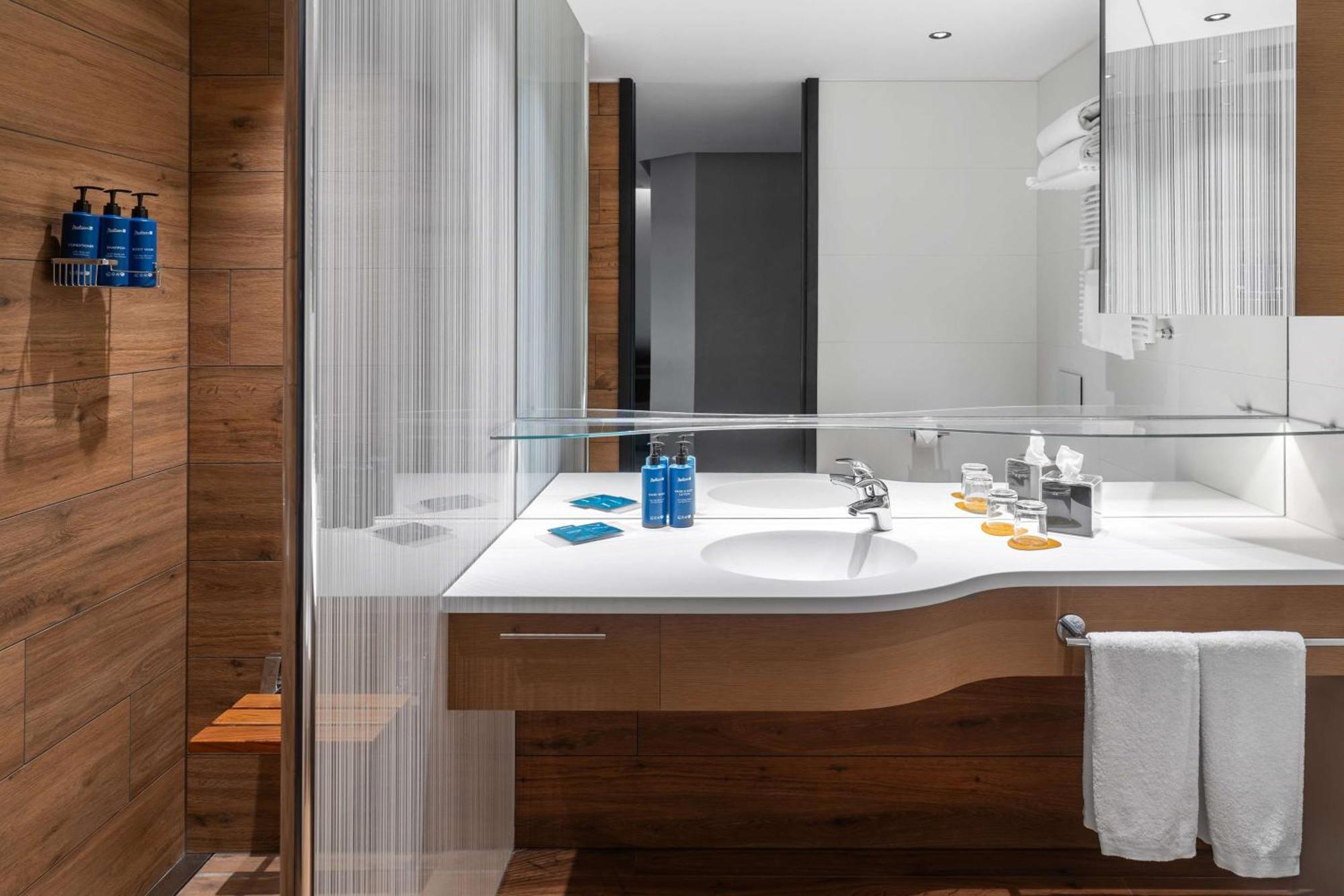 Radisson Blu Hotel, Bergamo Choruslife Екстер'єр фото