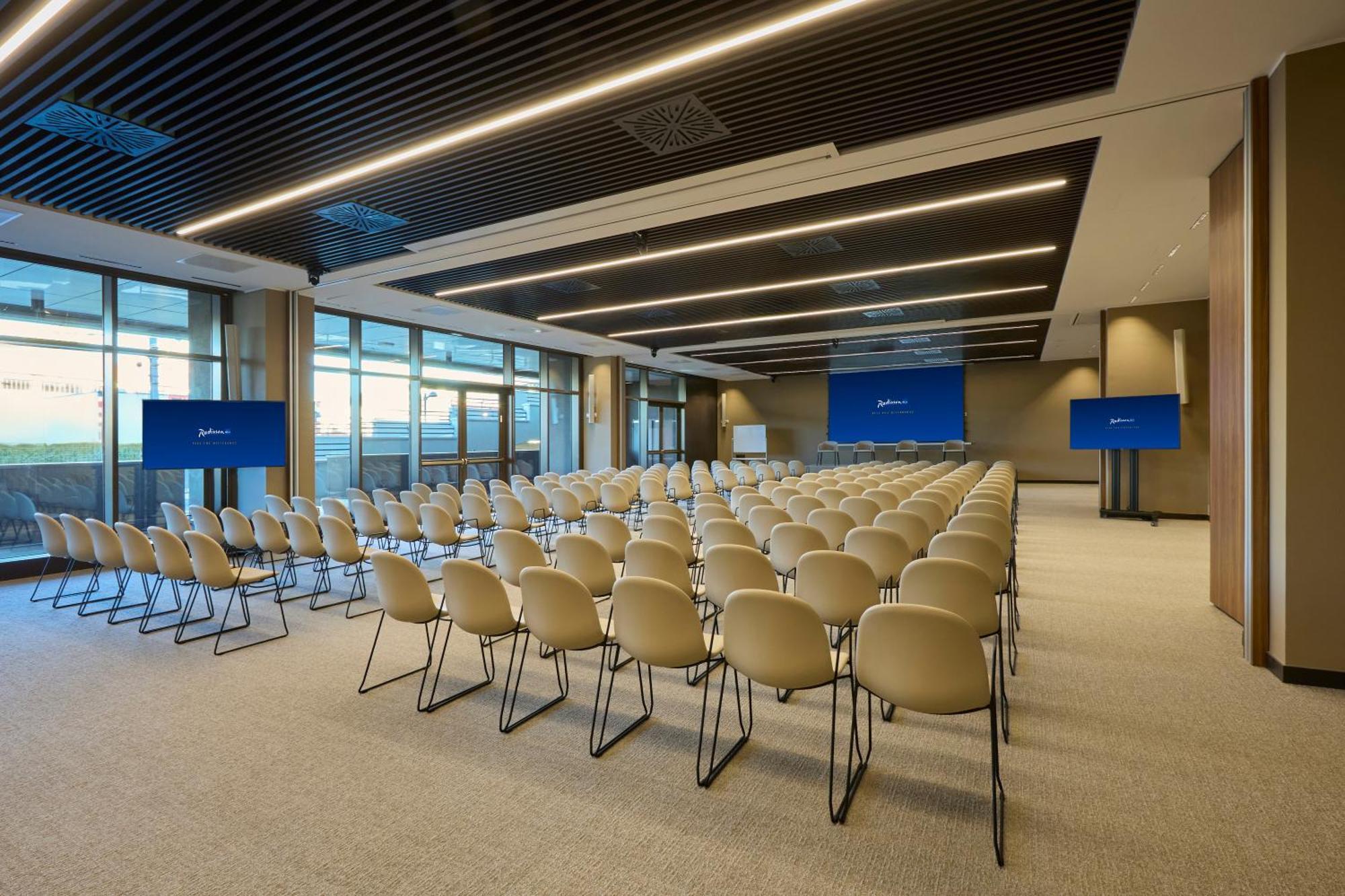 Radisson Blu Hotel, Bergamo Choruslife Екстер'єр фото