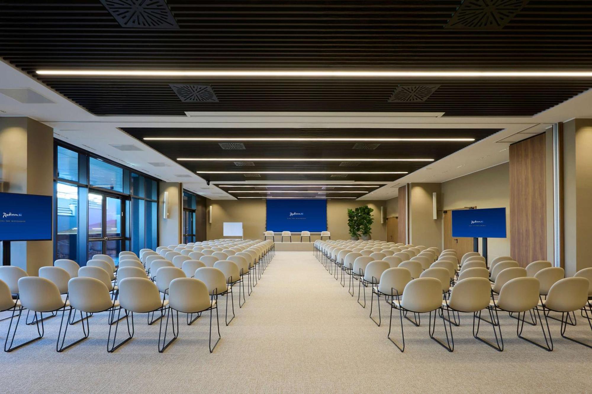 Radisson Blu Hotel, Bergamo Choruslife Екстер'єр фото